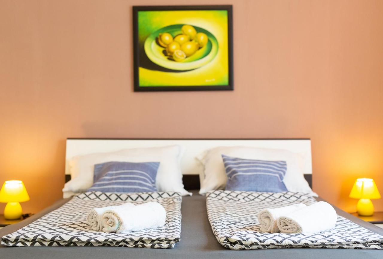 Apartments Petra คิร์ก ภายนอก รูปภาพ