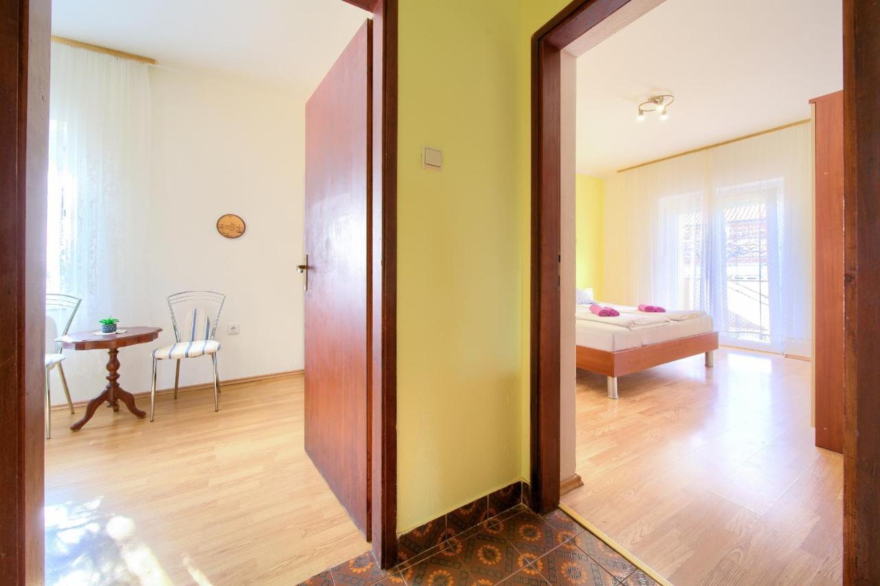 Apartments Petra คิร์ก ภายนอก รูปภาพ
