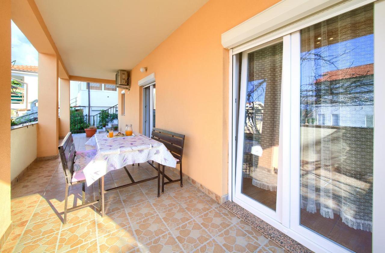 Apartments Petra คิร์ก ภายนอก รูปภาพ