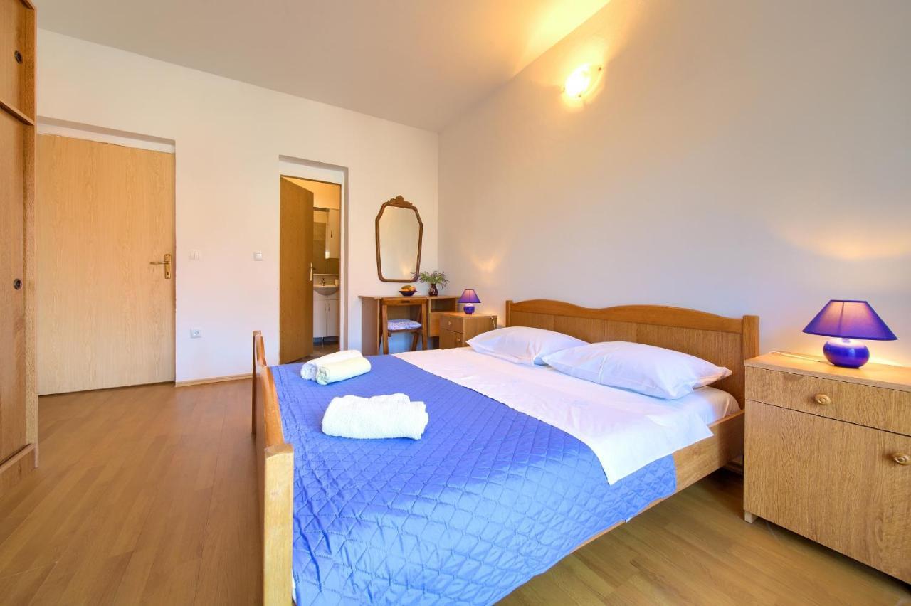Apartments Petra คิร์ก ภายนอก รูปภาพ