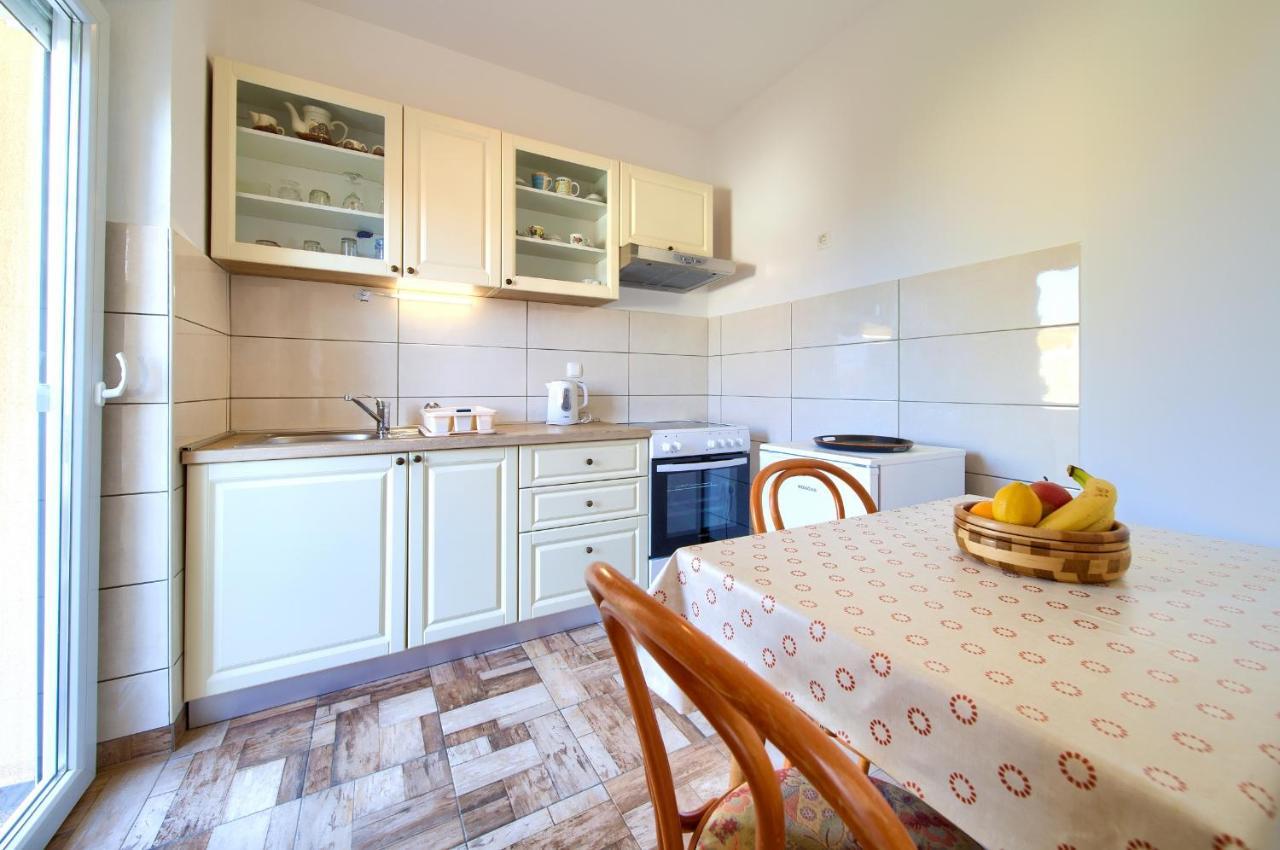 Apartments Petra คิร์ก ภายนอก รูปภาพ